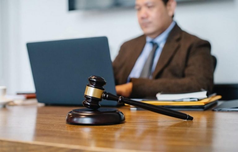 Professional Degree vs. Academic Degree: What Is the Difference